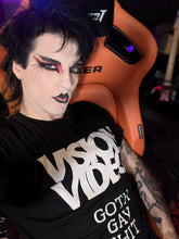 Laden Sie das Bild in den Galerie-Viewer, Goth Gay Shit T-Shirt